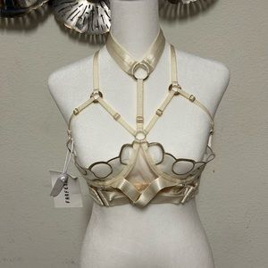 Bubble puberty  wire bra color cream size M
